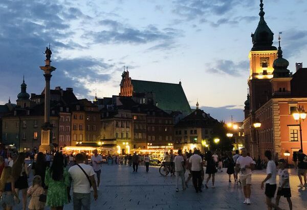 Schlossplatz Warschau in der Abenddämmerung